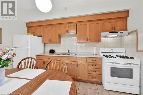 175 Victoria Avenue N, Hamilton, ON - Indoor Photo Showing Kitchen With Double Sink