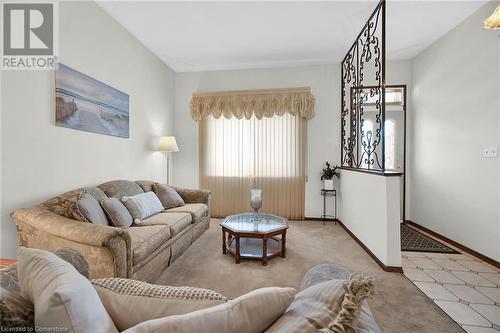 175 Victoria Avenue N, Hamilton, ON - Indoor Photo Showing Living Room