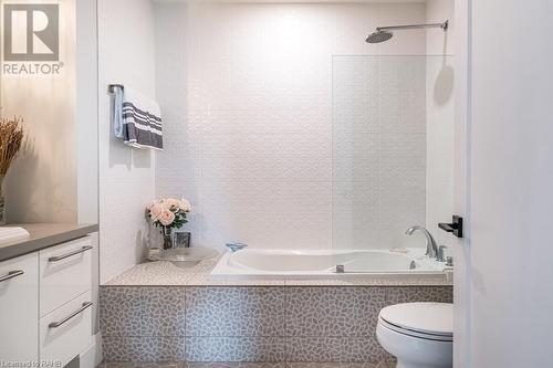 181 James Street N Unit# Ph6, Hamilton, ON - Indoor Photo Showing Bathroom