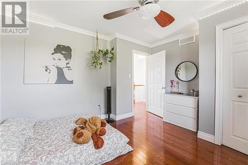 3361 Palmer Drive, Burlington, ON - Indoor Photo Showing Bedroom