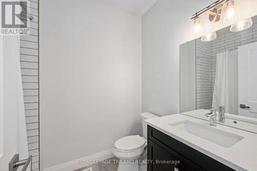 13 - 63 Compass Trail, Central Elgin (Port Stanley), ON - Indoor Photo Showing Bathroom