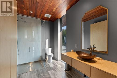 1293 Dew Drop Road, Sudbury, ON - Indoor Photo Showing Bathroom