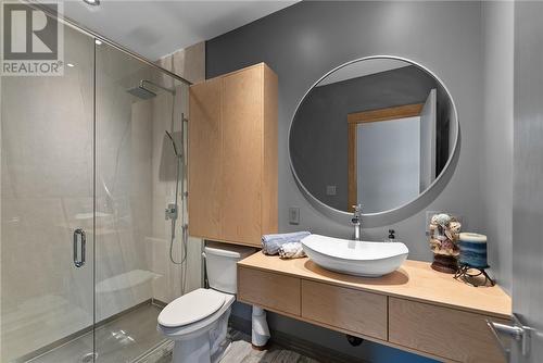 1293 Dew Drop Road, Sudbury, ON - Indoor Photo Showing Bathroom