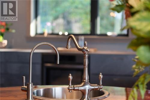 1293 Dew Drop Road, Sudbury, ON - Indoor Photo Showing Kitchen With Double Sink