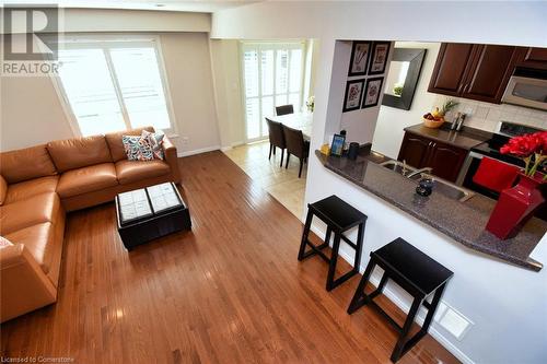 15 Clement Drive, Stoney Creek, ON - Indoor Photo Showing Living Room