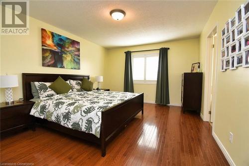 15 Clement Drive, Stoney Creek, ON - Indoor Photo Showing Bedroom