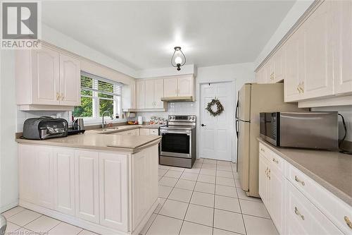 1929 Fieldgate Drive, Burlington, ON - Indoor Photo Showing Kitchen