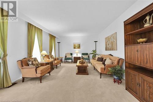 1929 Fieldgate Drive, Burlington, ON - Indoor Photo Showing Living Room