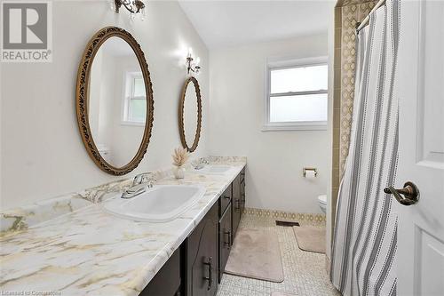 1929 Fieldgate Drive, Burlington, ON - Indoor Photo Showing Bathroom