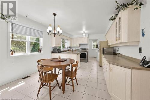 1929 Fieldgate Drive, Burlington, ON - Indoor Photo Showing Dining Room