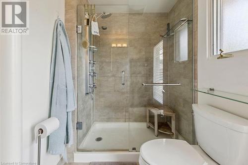 574 Tomahawk Crescent, Ancaster, ON - Indoor Photo Showing Bathroom