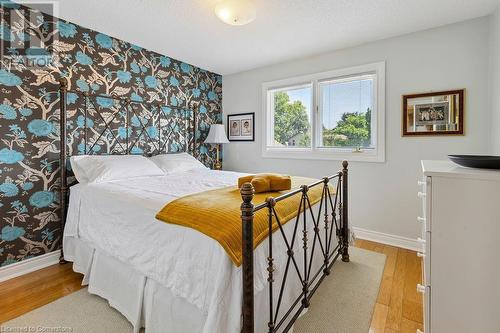 574 Tomahawk Crescent, Ancaster, ON - Indoor Photo Showing Bedroom