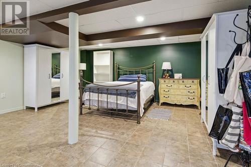 574 Tomahawk Crescent, Ancaster, ON - Indoor Photo Showing Bedroom