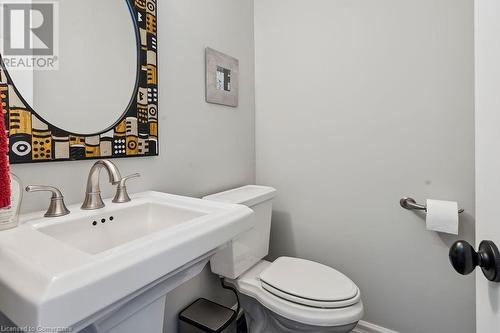 574 Tomahawk Crescent, Ancaster, ON - Indoor Photo Showing Bathroom