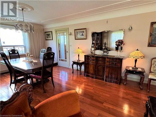 826 Mohawk Road E, Hamilton, ON - Indoor Photo Showing Dining Room