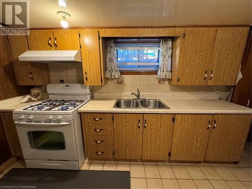 826 Mohawk Road E, Hamilton, ON - Indoor Photo Showing Kitchen With Double Sink