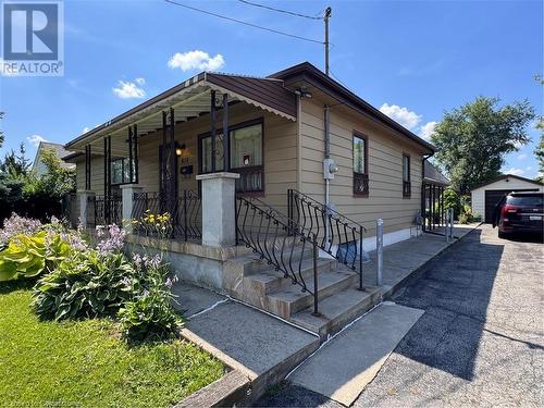 826 Mohawk Road E, Hamilton, ON - Outdoor