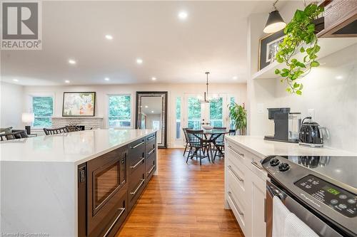 898 Partridge Drive, Burlington, ON - Indoor Photo Showing Kitchen With Upgraded Kitchen