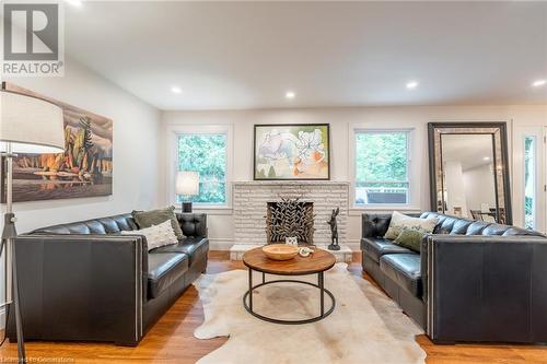 898 Partridge Drive, Burlington, ON - Indoor Photo Showing Living Room