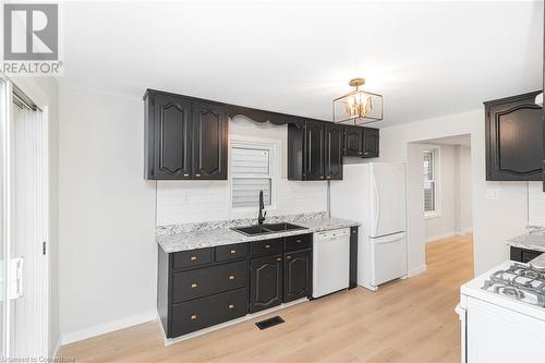 583 John Street N, Hamilton, ON - Indoor Photo Showing Kitchen