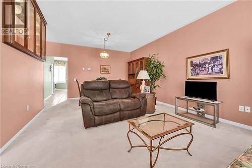 244 Silverbirch Boulevard, Mount Hope, ON - Indoor Photo Showing Living Room