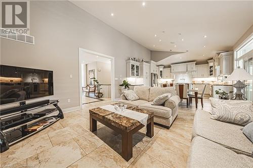 1214 #8 Highway, Stoney Creek, ON - Indoor Photo Showing Living Room