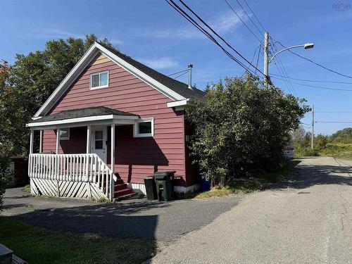 15-17 Ferris Street, Whitney Pier, NS 