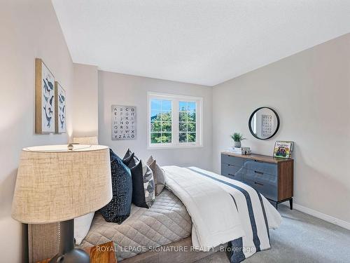 187 Hollywood Ave, Toronto, ON - Indoor Photo Showing Bedroom