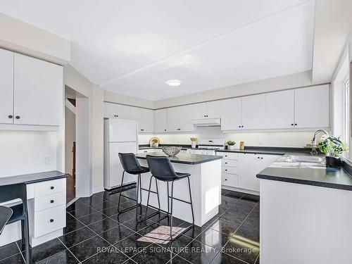 187 Hollywood Ave, Toronto, ON - Indoor Photo Showing Kitchen