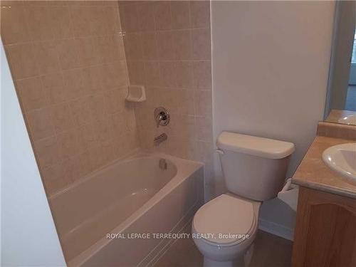 40-17 Island Rd, Toronto, ON - Indoor Photo Showing Bathroom