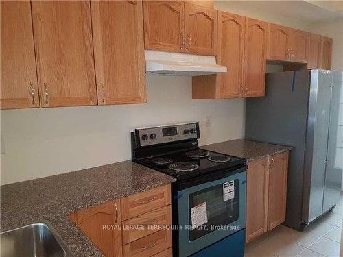 40-17 Island Rd, Toronto, ON - Indoor Photo Showing Kitchen