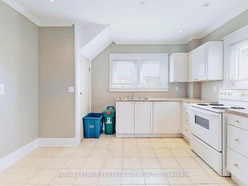 697 King St, Oshawa, ON - Indoor Photo Showing Kitchen With Double Sink