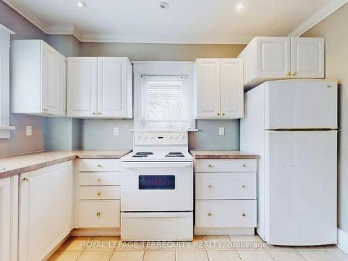 697 King St, Oshawa, ON - Indoor Photo Showing Kitchen