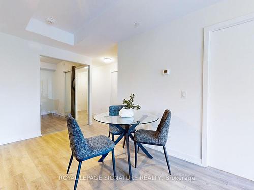 216-2300 St Claire Ave W, Toronto, ON - Indoor Photo Showing Dining Room