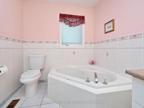 344 Landsbridge St, Caledon, ON - Indoor Photo Showing Bathroom