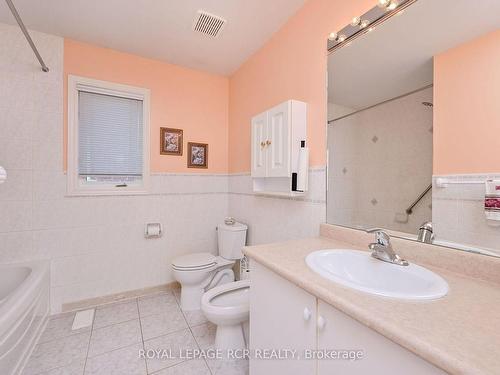 344 Landsbridge St, Caledon, ON - Indoor Photo Showing Bathroom