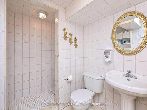 344 Landsbridge St, Caledon, ON - Indoor Photo Showing Bathroom