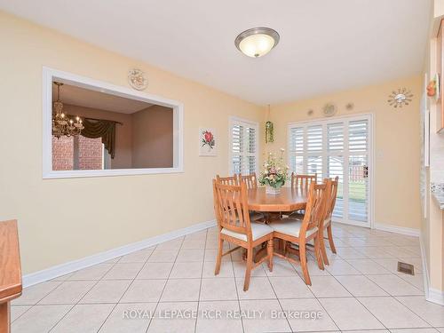 344 Landsbridge St, Caledon, ON - Indoor Photo Showing Dining Room