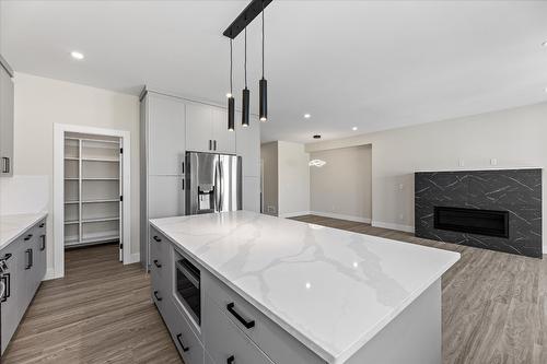 1682 Harbour View Crescent, West Kelowna, BC - Indoor Photo Showing Kitchen With Upgraded Kitchen