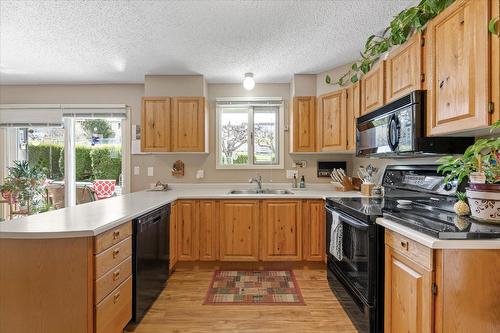 2189 Michelle Crescent, West Kelowna, BC - Indoor Photo Showing Kitchen With Double Sink