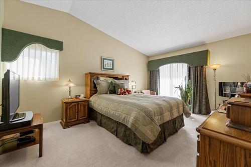 2189 Michelle Crescent, West Kelowna, BC - Indoor Photo Showing Bedroom