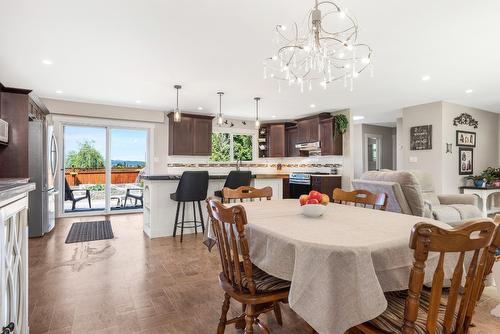 1617 Eagle Rock Road, Armstrong, BC - Indoor Photo Showing Dining Room