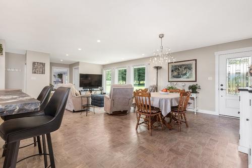 1617 Eagle Rock Road, Armstrong, BC - Indoor Photo Showing Dining Room