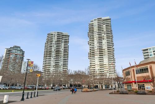 3501-1191 Sunset Drive, Kelowna, BC - Outdoor With Facade