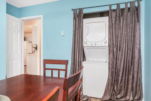 206-1047 Middleton Way, Vernon, BC - Indoor Photo Showing Laundry Room