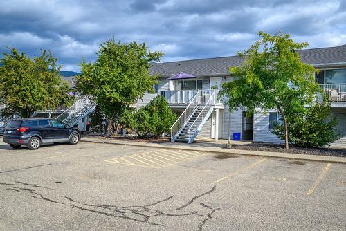 206-1047 Middleton Way, Vernon, BC - Outdoor