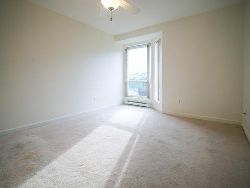 110-3221 Centennial Drive, Vernon, BC - Indoor Photo Showing Other Room