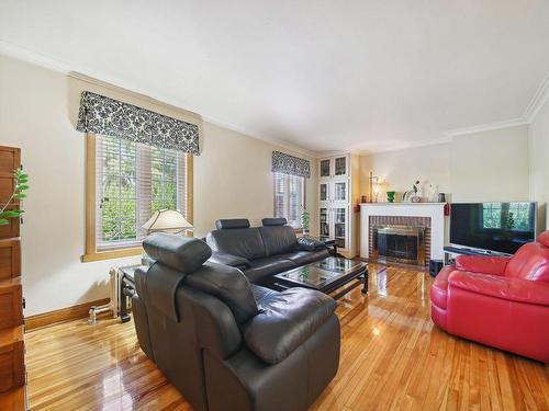 Salon - 300 4E Avenue, Montréal (Lasalle), QC - Indoor Photo Showing Living Room With Fireplace