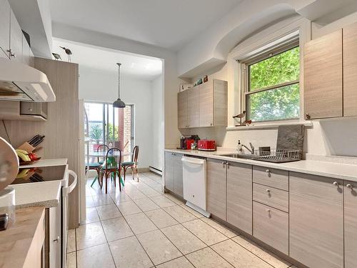 Cuisine - 1061 Boul. Mont-Royal, Montréal (Outremont), QC - Indoor Photo Showing Kitchen With Double Sink