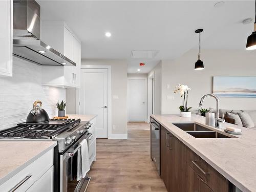 502-2520 Hackett Cres, Central Saanich, BC - Indoor Photo Showing Kitchen With Double Sink With Upgraded Kitchen